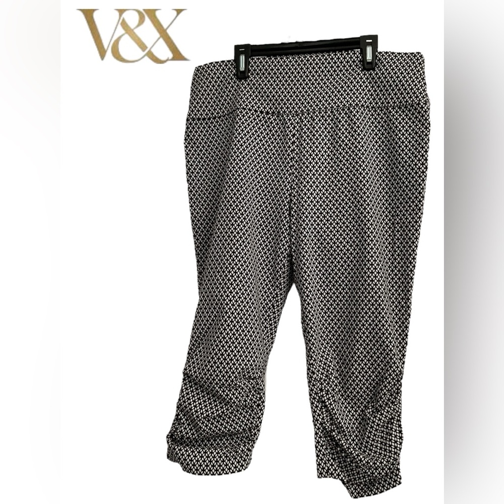 Black🧡and White Patterned Pants